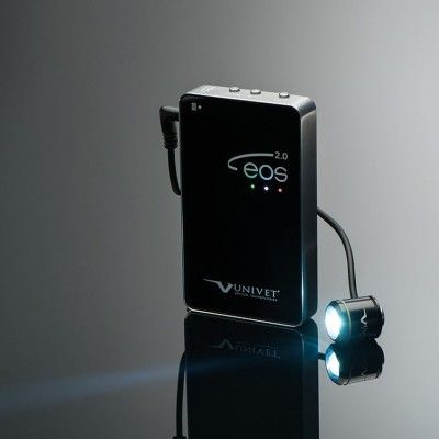 Univet EOS 2.0 - светодиодный осветитель с карманным аккумулятором, 35000 люкс