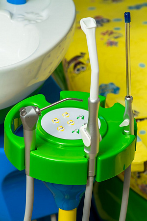 MERCURY AY-A 4800I – детская стоматологическая установка с нижней подачей инструментов